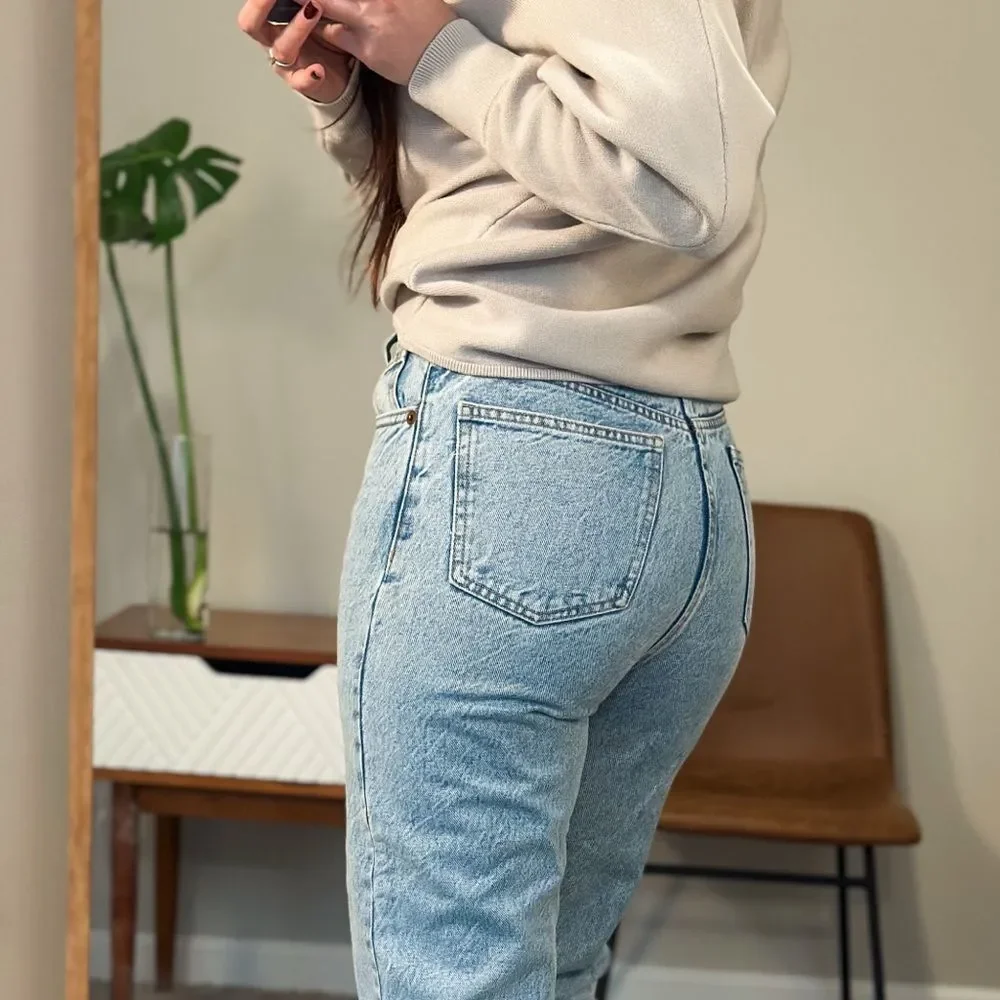 NWOT Zara super high waist light wash jeans, mom fit, size US 4, 28” waist - Picture 6 of 14